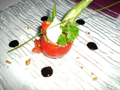 夏野菜のフルーツトマトファルシ