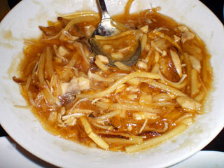 フカヒレの醤油味煮込み